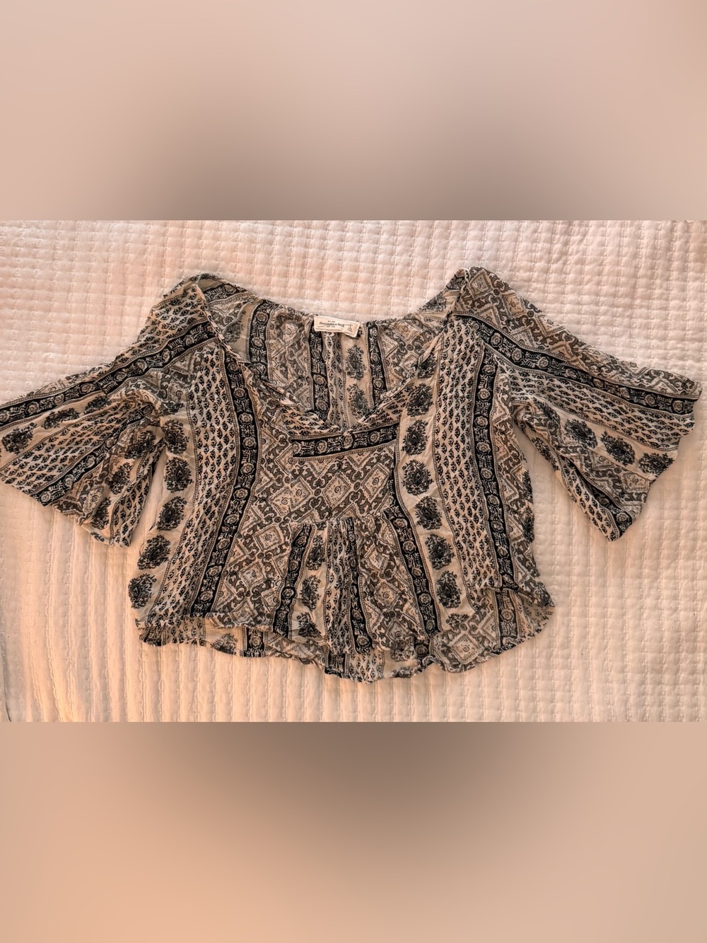 Abercrombie & Fitch boho patterned quarter sleeved top- Size L
